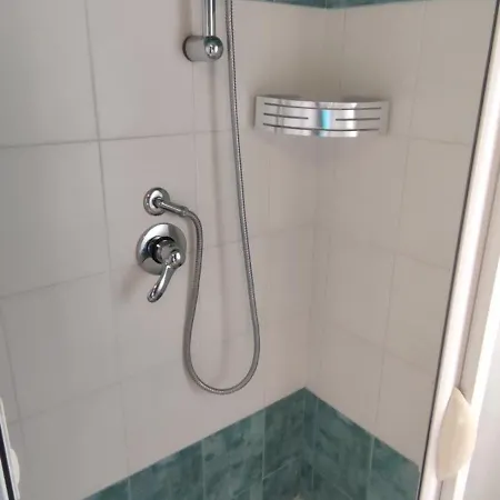 Su Cracinaiu Πανσιόν 3*